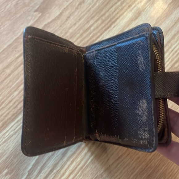 Louis Vuitton damier ebene compact wallet - Picture 6 of 10